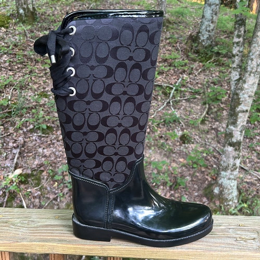 COACH
Tristee Rainboots in black size 10 - Picture 2 of 6